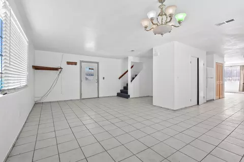 15923 Edwin St, Mojave, CA 93501 photo 6