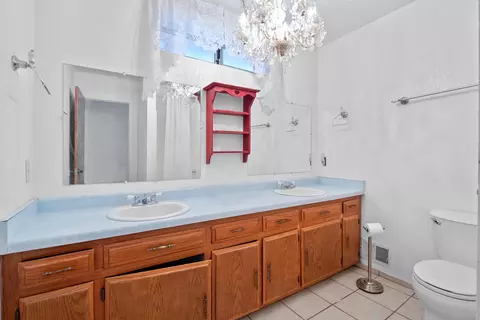 15923 Edwin St, Mojave, CA 93501 photo 11