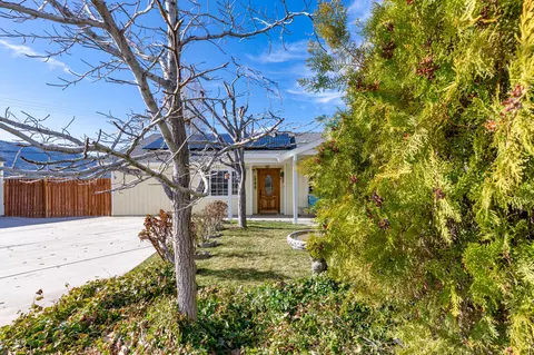 20413 Mar Vista Pl, Tehachapi, CA 93561 photo 2