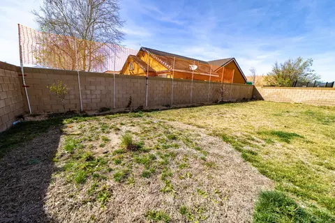 44423 Byron Dr, Lancaster, CA 93535 photo 35