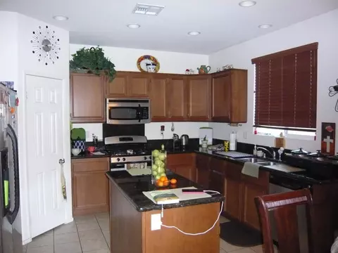 44423 Byron Dr, Lancaster, CA 93535 photo 7