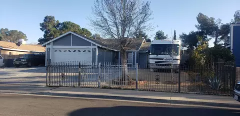 2220 Estrella Ct, Palmdale, CA 93550 photo 4