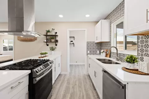43744 Beech Ave, Lancaster, CA 93534 photo 12