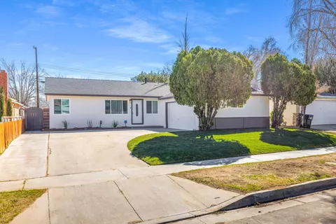 43744 Beech Ave, Lancaster, CA 93534 photo 2