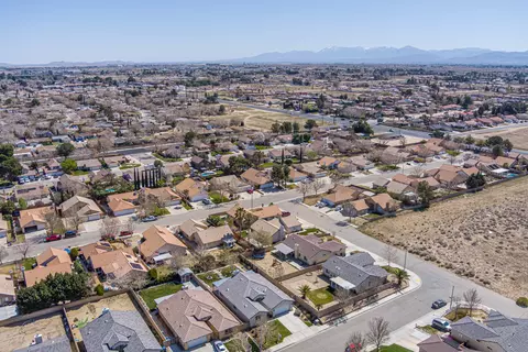 42920 Edson Ave, Lancaster, CA 93536 photo 39