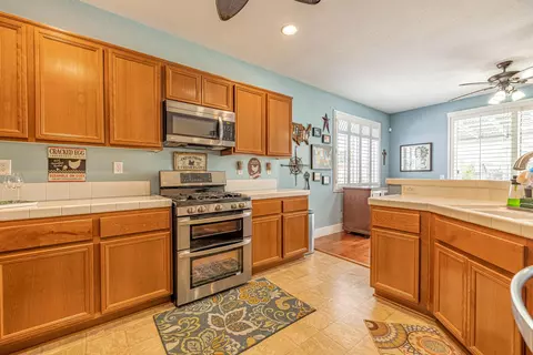 42920 Edson Ave, Lancaster, CA 93536 photo 12