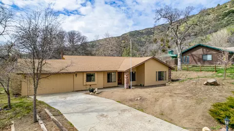 24451 Hart Dr, Tehachapi, CA 93561 photo 2