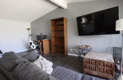 416 E Lingard St, Lancaster, CA 93535 photo 3