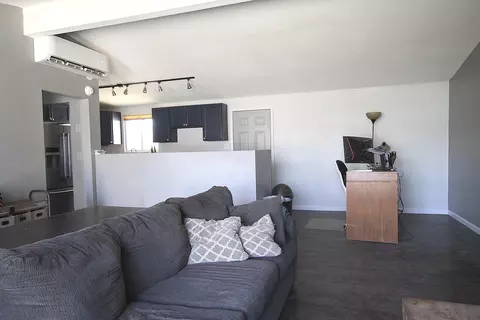 416 E Lingard St, Lancaster, CA 93535 photo 4