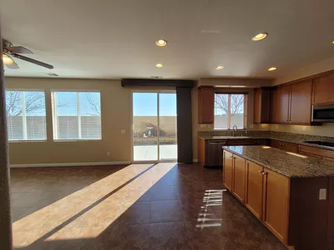 43220 Hampton St, Lancaster, CA 93536 photo 14