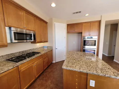 43220 Hampton St, Lancaster, CA 93536 photo 18