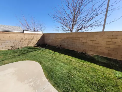 43220 Hampton St, Lancaster, CA 93536 photo 75