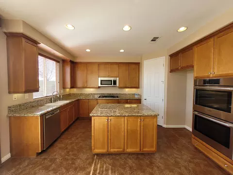 43220 Hampton St, Lancaster, CA 93536 photo 15