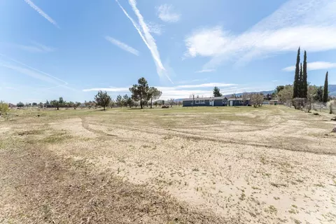 28517 Mimi Ln, Lancaster, CA 93536 photo 31