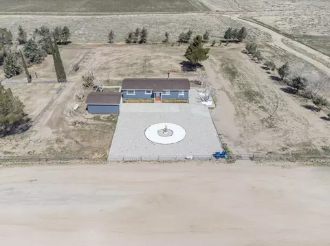 28517 Mimi Ln, Lancaster, CA 93536 photo 2