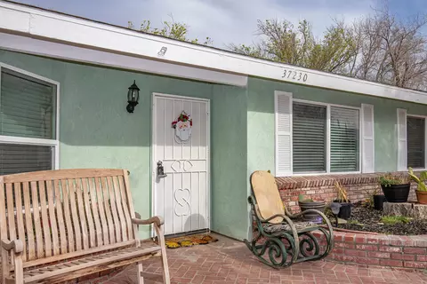 37230 97th St E, Littlerock, CA 93543 photo 1