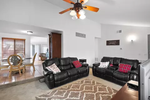 44239 8th St E, Lancaster, CA 93535 photo 5