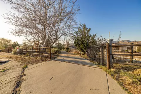 2475 Briar Glen Rd, Acton, CA 93510 photo 3