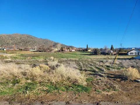 22500 Mariposa Rd, Tehachapi, CA 93561 photo 1