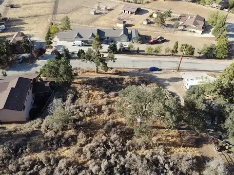 29820 Butterfield Way, Tehachapi, CA 93561 photo 4