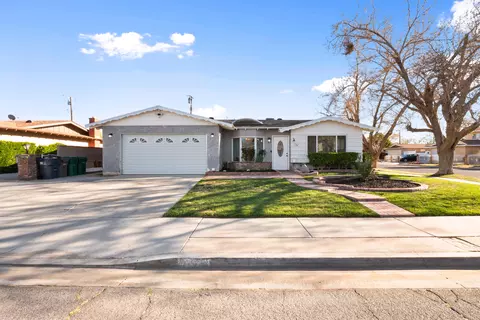 752 Calmae Dr, Lancaster, CA 93535 photo 1