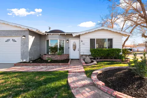 752 Calmae Dr, Lancaster, CA 93535 photo 2