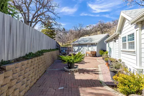 22342 Zurich Dr, Tehachapi, CA 93561 photo 4