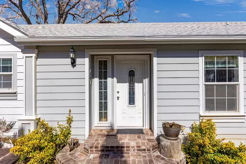 22342 Zurich Dr, Tehachapi, CA 93561 photo 2