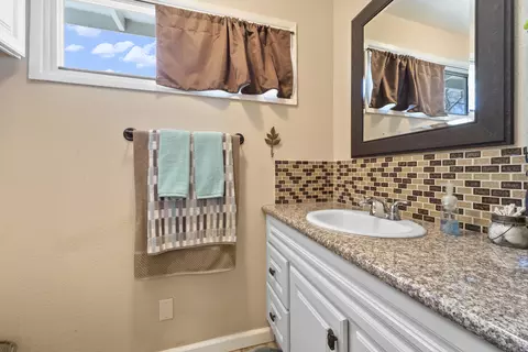 44021 Date Ave, Lancaster, CA 93534 photo 17