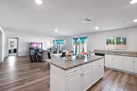 44713 Aspen St, Lancaster, CA 93535 photo 13