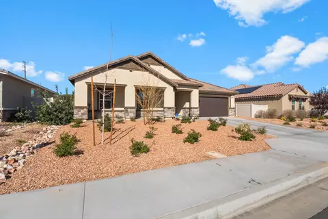 44713 Aspen St, Lancaster, CA 93535 photo 2