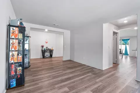 44713 Aspen St, Lancaster, CA 93535 photo 5