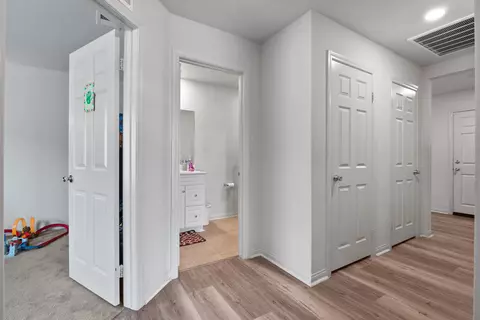 44713 Aspen St, Lancaster, CA 93535 photo 24