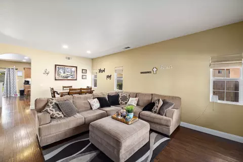 43425 Bale Ct, Lancaster, CA 93535 photo 5