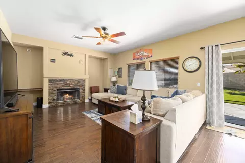 43425 Bale Ct, Lancaster, CA 93535 photo 14
