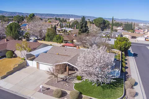 43787 Sentry Ln, Lancaster, CA 93536 photo 38