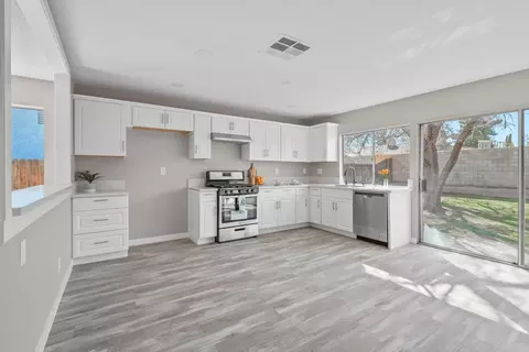 42951 Alep St, Lancaster, CA 93536 photo 8