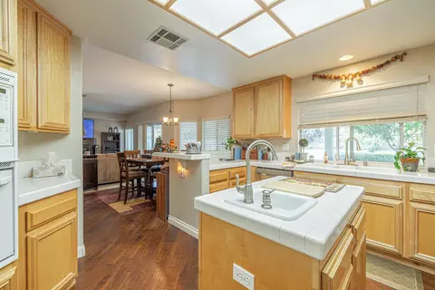 4011 Dee Dee Ct, Lancaster, CA 93536 photo 21