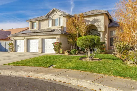 4011 Dee Dee Ct, Lancaster, CA 93536 photo 3