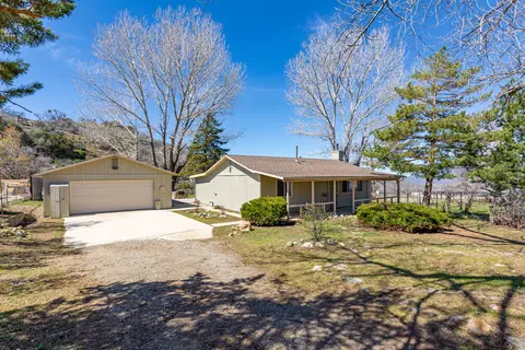 21991 Berne St, Tehachapi, CA 93561 photo 1