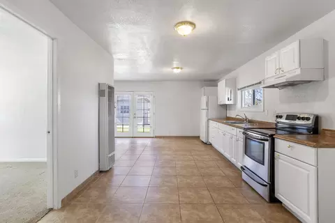 21991 Berne St, Tehachapi, CA 93561 photo 7