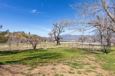 21991 Berne St, Tehachapi, CA 93561 photo 25