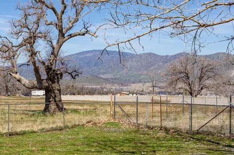 21991 Berne St, Tehachapi, CA 93561 photo 26