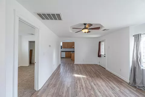 28299 Griffin St, Tehachapi, CA 93561 photo 8