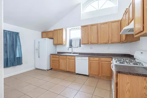 28299 Griffin St, Tehachapi, CA 93561 photo 5