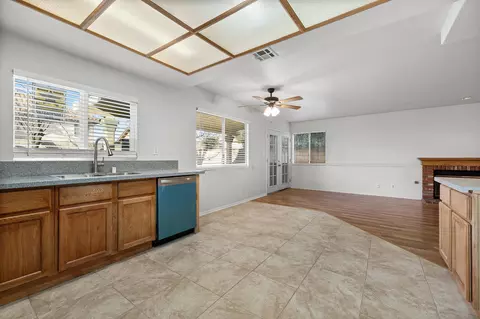 1603 E Kettering St, Lancaster, CA 93535 photo 17