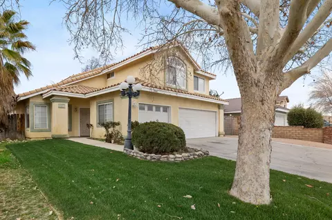 1603 E Kettering St, Lancaster, CA 93535 photo 2