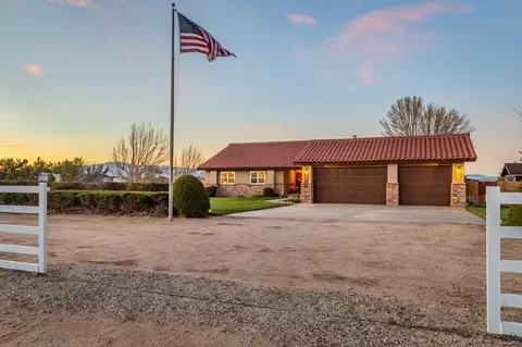 7635 W Avenue A, Rosamond, CA 93560 photo 6