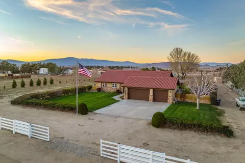 7635 W Avenue A, Rosamond, CA 93560 photo 1