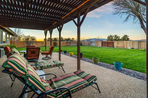 7635 W Avenue A, Rosamond, CA 93560 photo 4